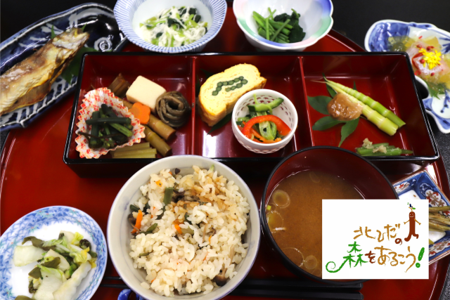 山菜採りと山菜郷土食料理